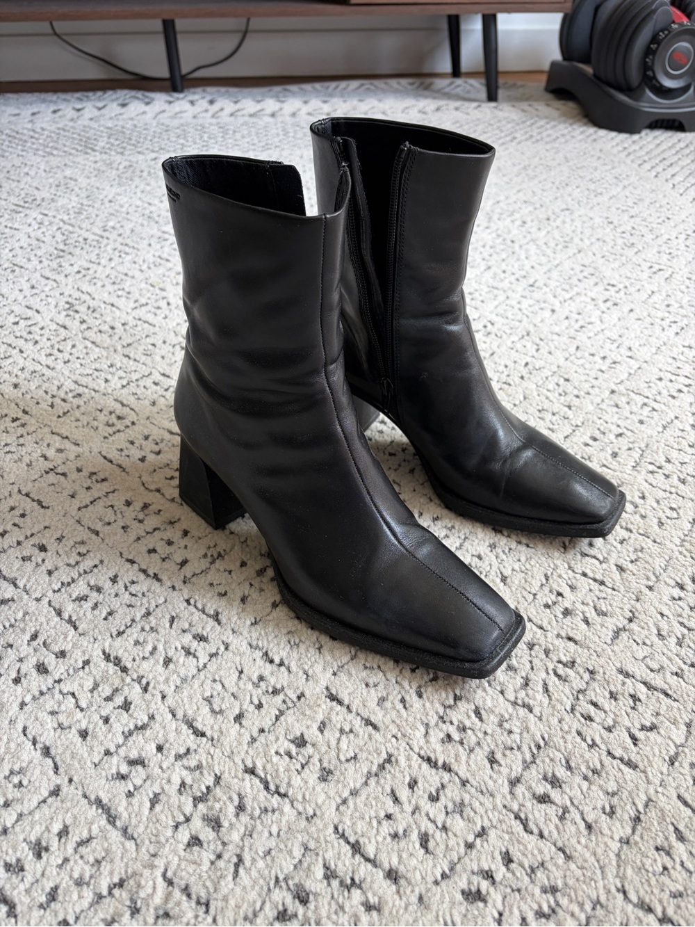 Vagabond Hedda Black Square-Toe Leather Boots